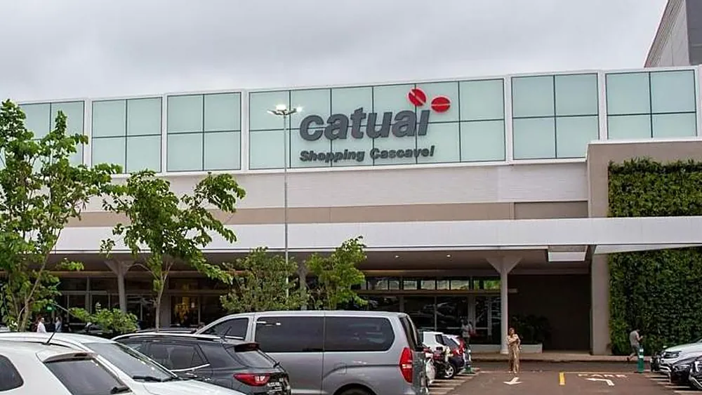 Fachada do Shopping Catuaí Cascavel, a dez minutos do Vivendas do Bosque